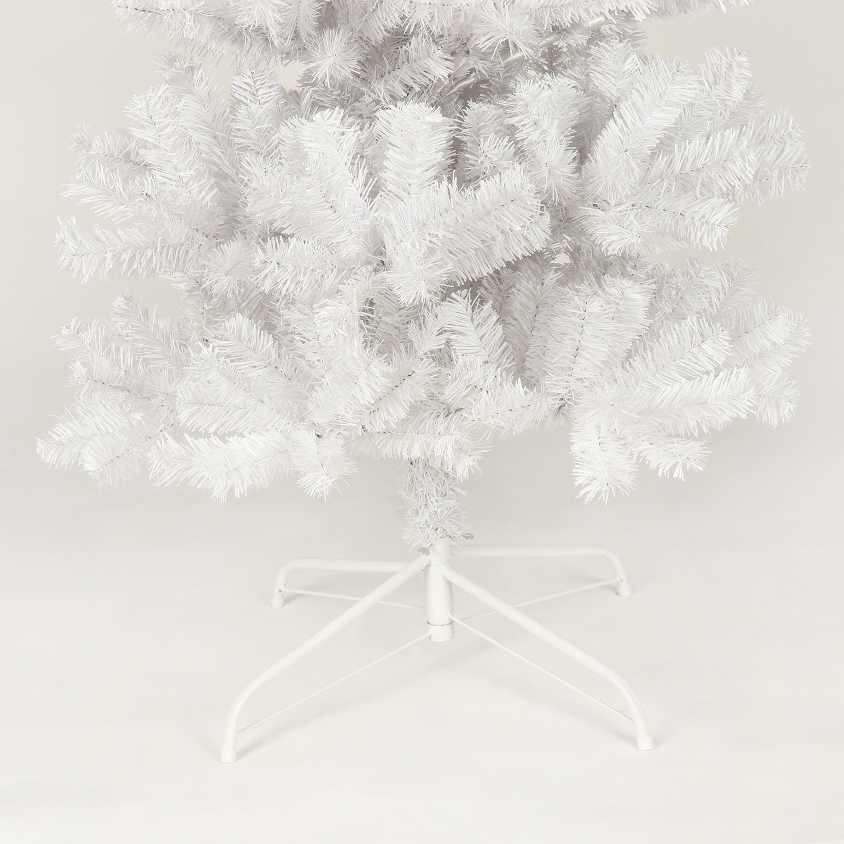 HKM-541331 7.5 Feet White Slender Faux Christmas Tree with Foldable Metal Stand