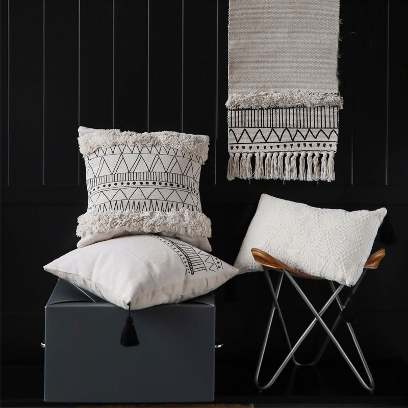 HKM-545619 Geometric Black and White Tufted Tassel Cushion Cover - 45x45 cm, Cotton and Polyester Fiber Blend