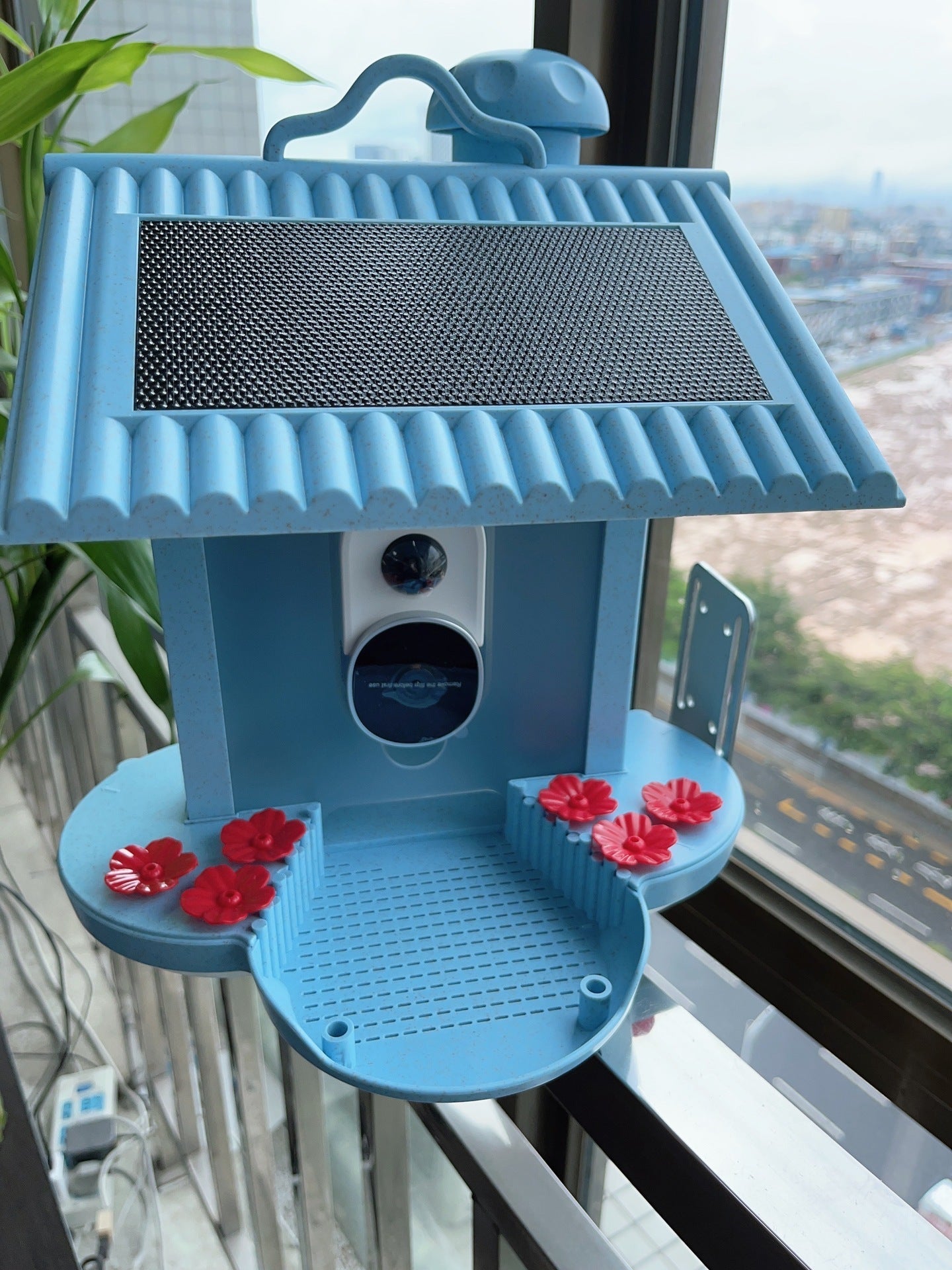 HKM-545747 Intelligent Bird Feeder with 160-Degree Wide Angle and AI Identification, Waterproof Design and Night Vision