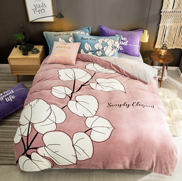 HKM-556179 Flannel Four-Piece Bedding Set in All-Crafted Velvet with French Velvet Printing