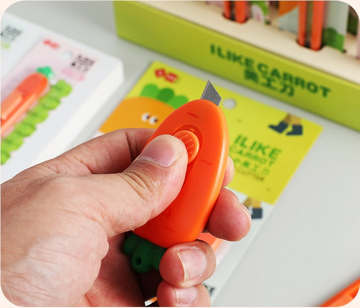 HKM-557843 Multi-Purpose Plastic and Metal Utility Knife for Everyday Use