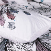 HKM-561299 Dream Catcher Four-Piece Quilt Set in Various Sizes with Coordinating Pillow Shams