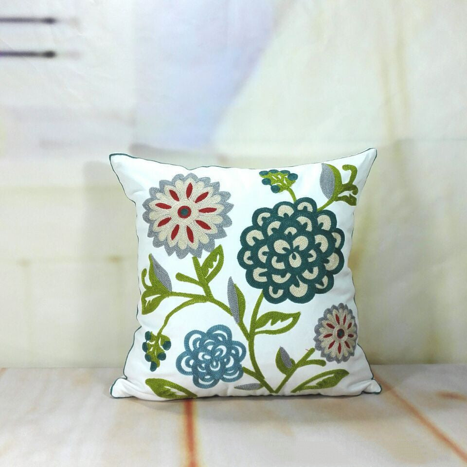 HKM-565971 Three-Dimensional Embroidered Flower Cotton Pillow Case - 45x45cm