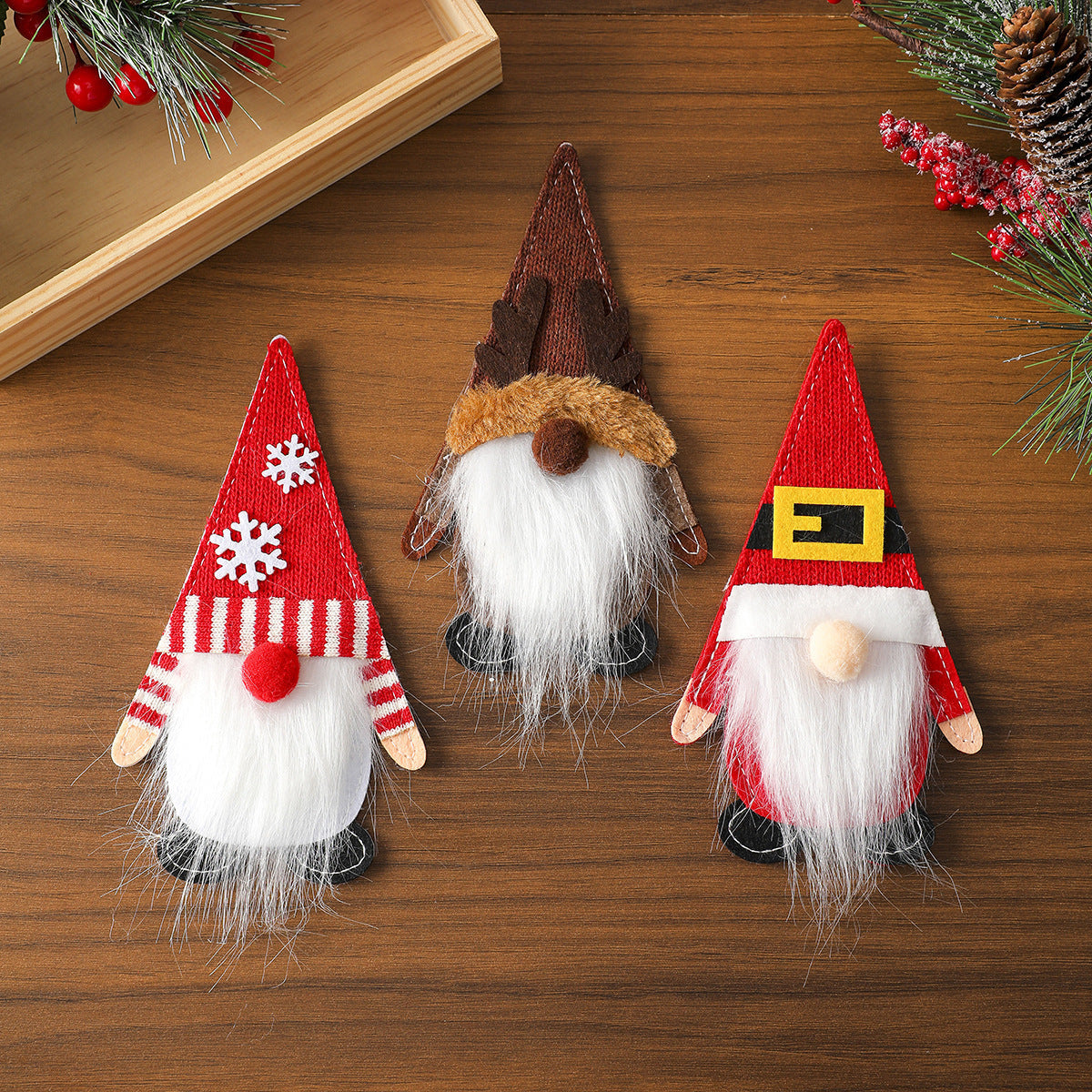 HKM-568019 Christmas-Themed Tableware Felt Covers with Antlers and Snowflake Design, 17.5 x 10 cm