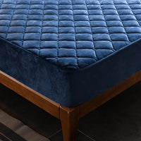 HKM-569171 Thick Quilted Polyester Fiber Bed Cover with Pillow Case - 48x74cm