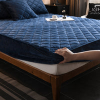 HKM-569171 Thick Quilted Polyester Fiber Bed Cover with Pillow Case - 48x74cm