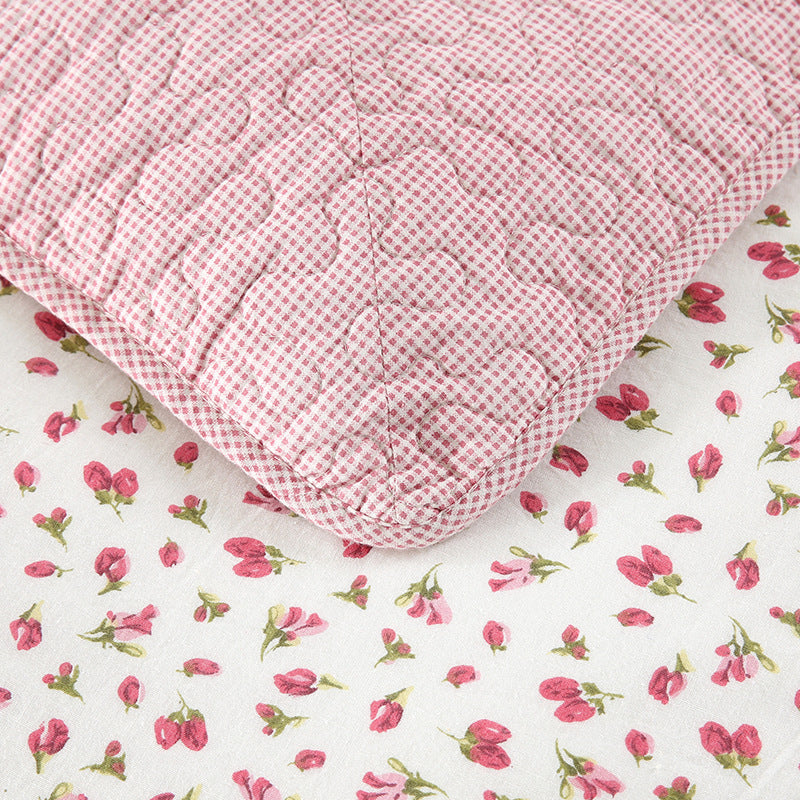 HKM-573651 European Pastoral Three-Piece Bedspread Set in Green Cotton with Plant and Flower Design