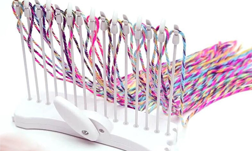 HKM-580243 Creative Children's Loom for Fun and Easy Weaving, Includes Thread