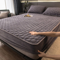 HKM-580371 Thickened Coral Pile Cotton Bed Cover with Pillowcases - Light Grey - Multiple Sizes Available