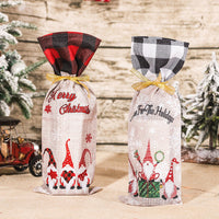 HKM-580691 Christmas Bottle Cover Set in Red and Black or Black and White Plaid