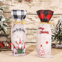 HKM-580691 Christmas Bottle Cover Set in Red and Black or Black and White Plaid
