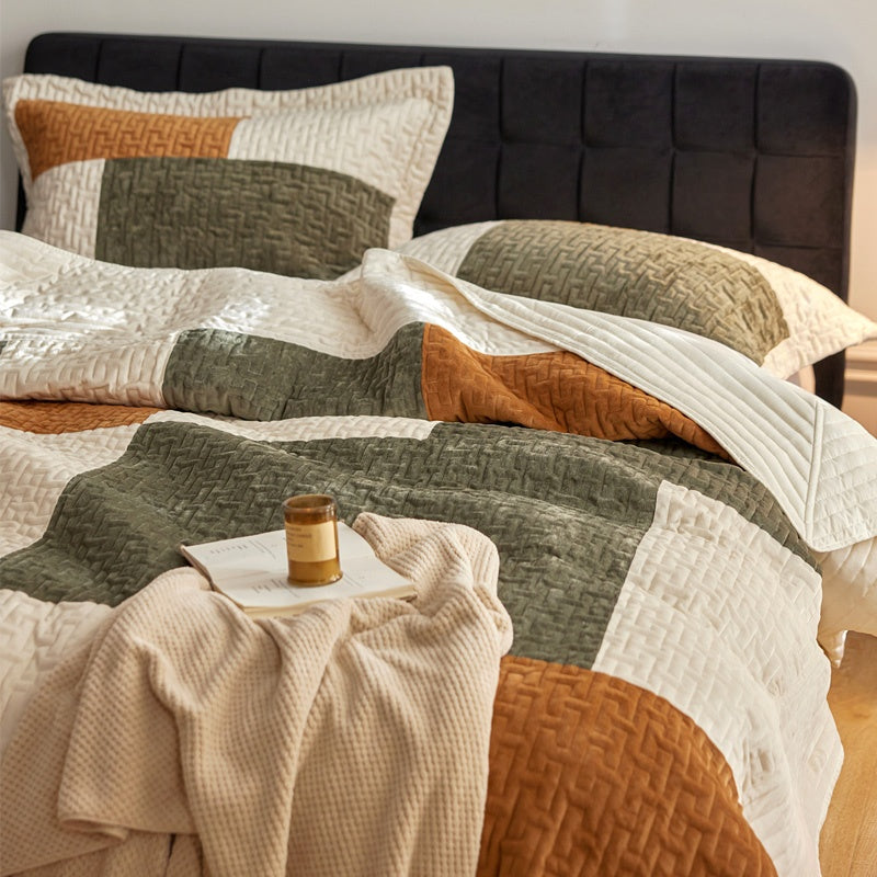 HKM-587475 Premium Velvet Bed Cover Set with Pillowcases – Solid Color, Creative Design, 230x245cm