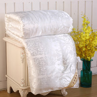 HKM-588947 Reversible Quilt for Year-Round Comfort with Regenerated Cellulose Fiber Filling