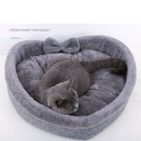 HKM-592723 Heart-Shaped Pet Nest Bed for Small and Medium Cats and Dogs - Cozy Linen and Arctic Wool with PP Cotton Filling