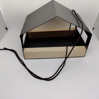 HKM-595475 Stylish Black Metal Hanging Bird Feeder for Outdoor Garden Decoration