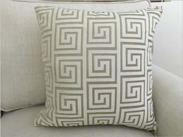 HKM-602515 Soft Flannel Cushion Cover with Invisible Zipper - Stylish Decor Throw Pillow