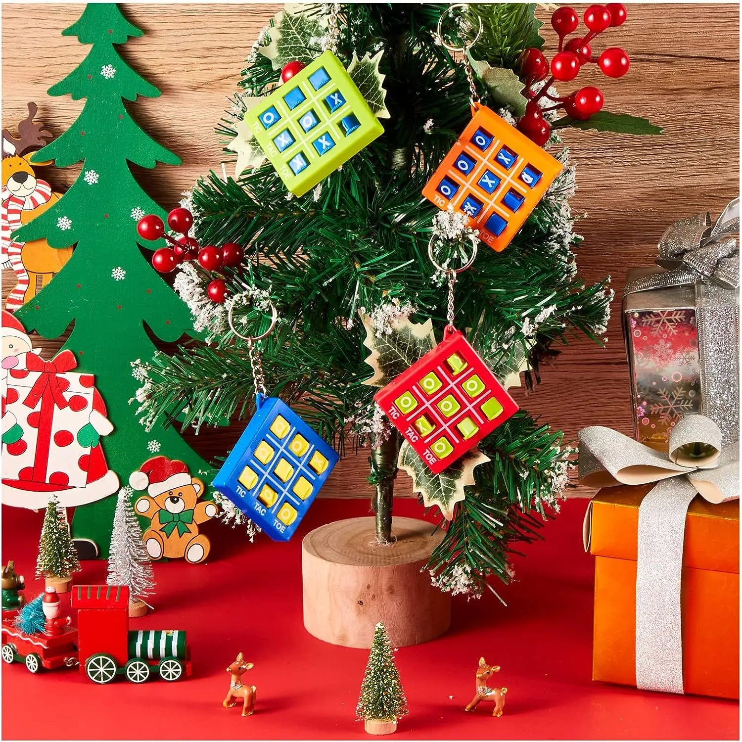 HKM-605395 Durable Plastic Tic Tac Toe Keychain Game for Kids Ages 2-13