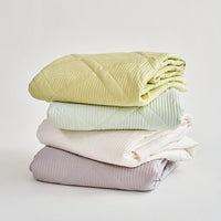 HKM-612499 Summer Cool Feeling Thin Quilt Set with 2 Pillowcases - 100% Tencel Cotton, Solid Color Design