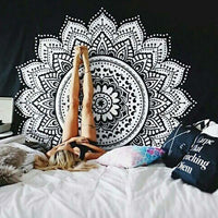 HKM-614035 Black and White Geometric Printed Tapestry - Versatile Wall Hanging, Beach Towel, and Blanket (150x150cm & 200x150cm)