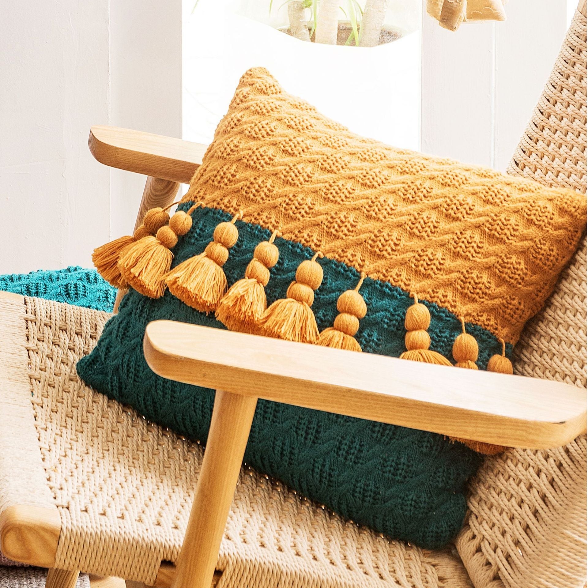 HKM-615763 Braided Travel Pillow - 45x45cm Polyester Fabric for Office and Relaxation