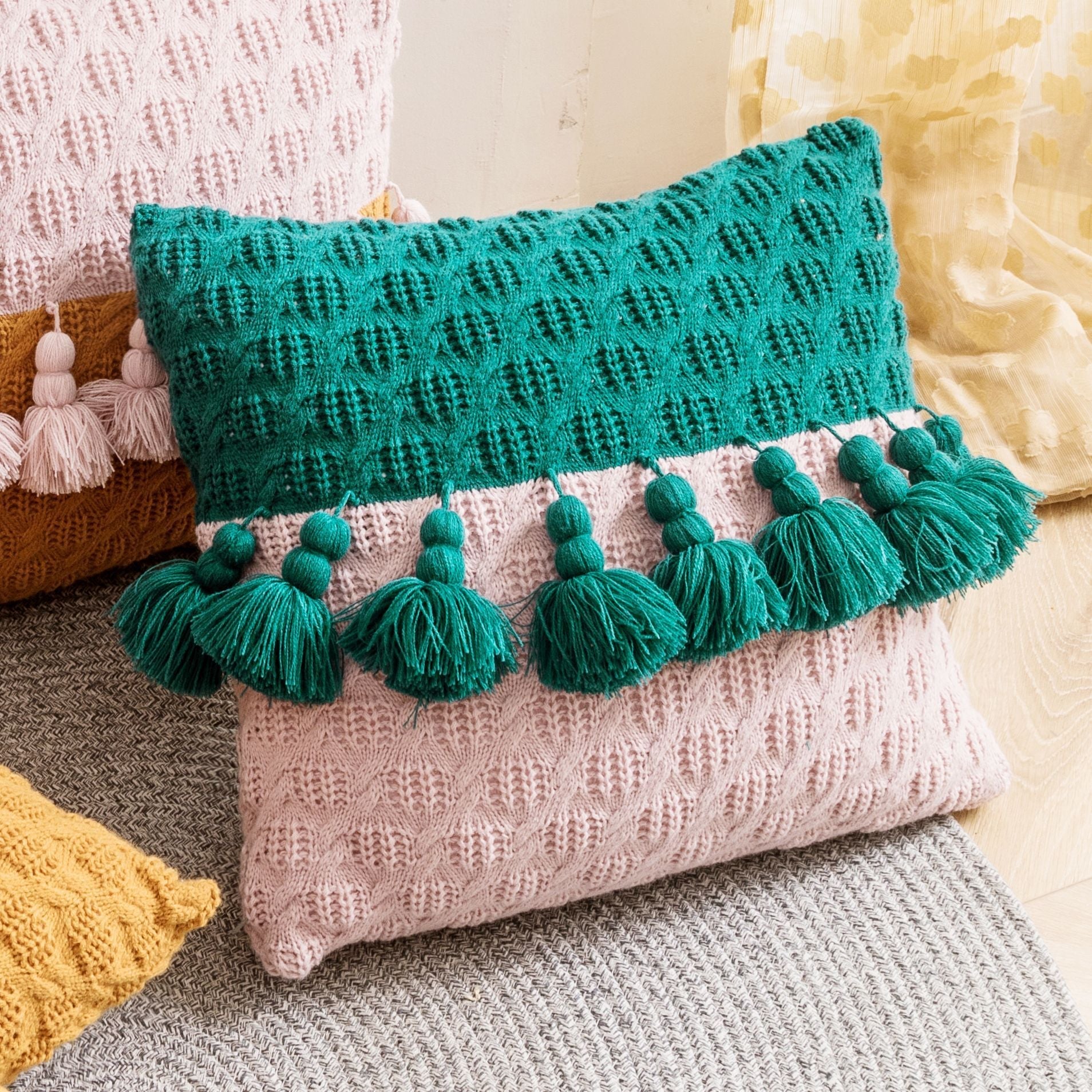 HKM-615763 Braided Travel Pillow - 45x45cm Polyester Fabric for Office and Relaxation