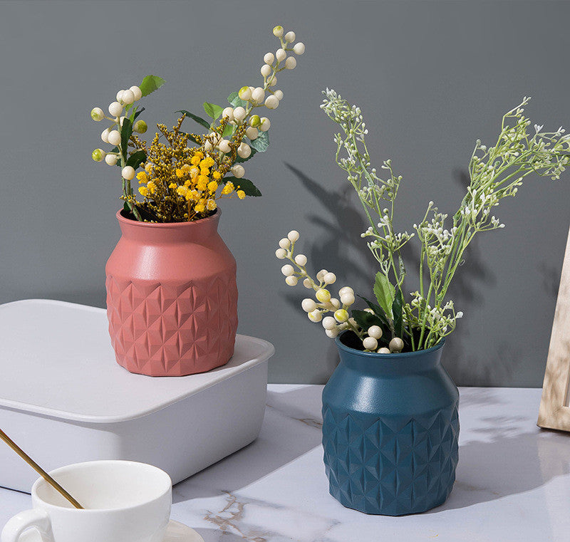HKM-627923 Nordic Style Plastic Flower Arrangement Vase for Home and Office Décor
