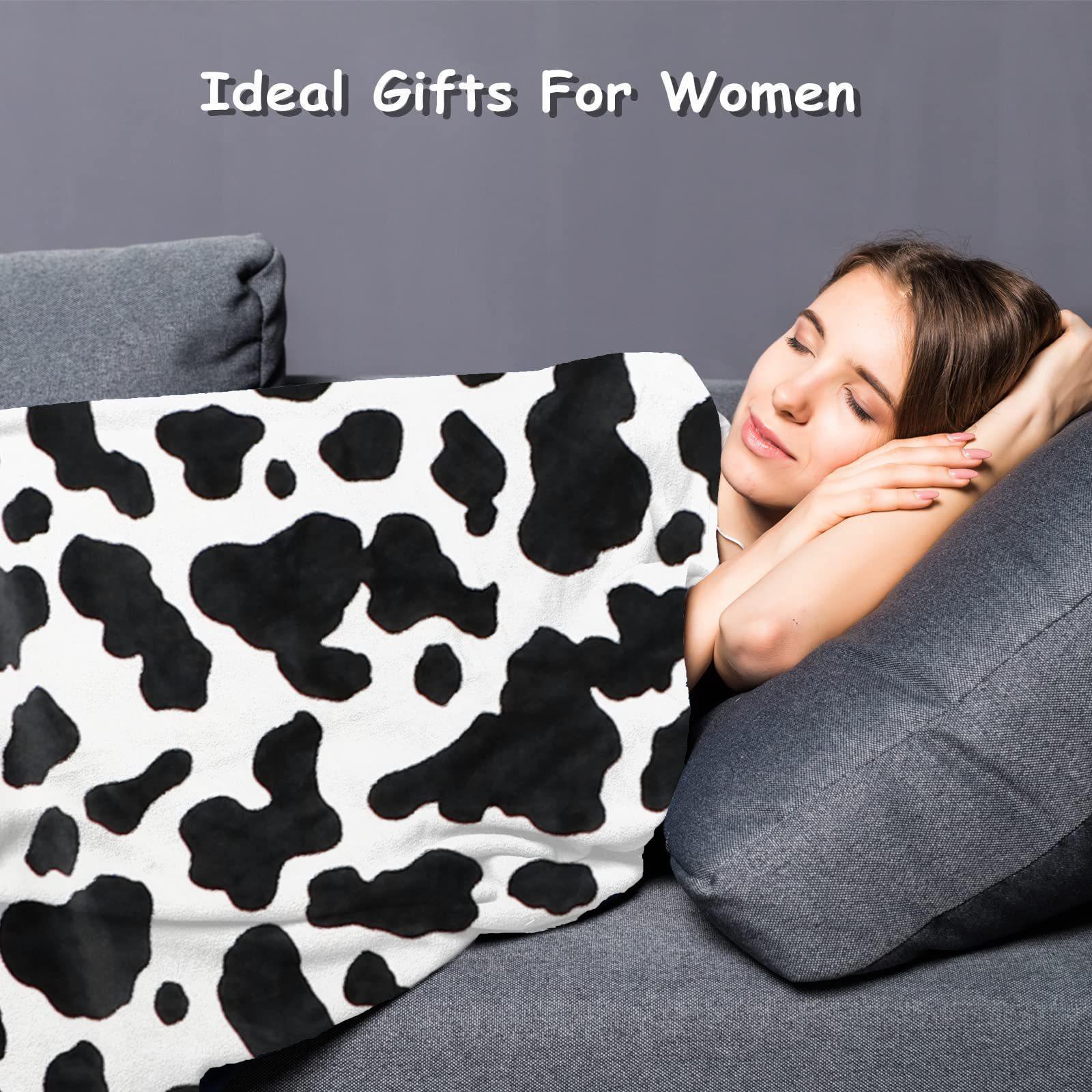 HKM-637971 Cow Print Flannel Blanket - Soft and Cozy, Available in Multiple Sizes for All Seasons