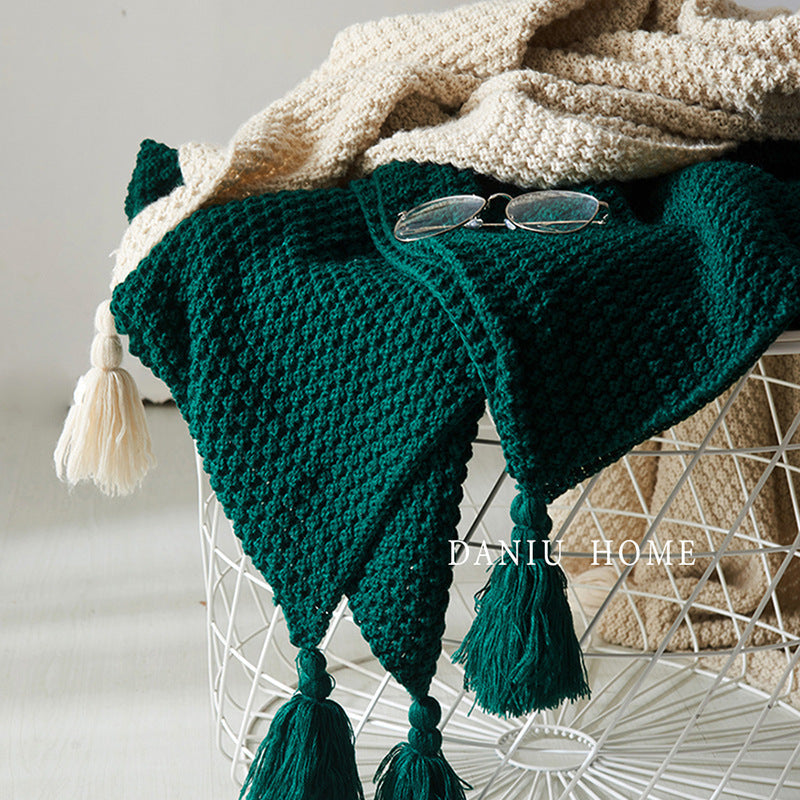 HKM-638099 Nordic Knitted Woolen Yarn Ball Cover Blanket with Pillowcase in Various Sizes and Colors