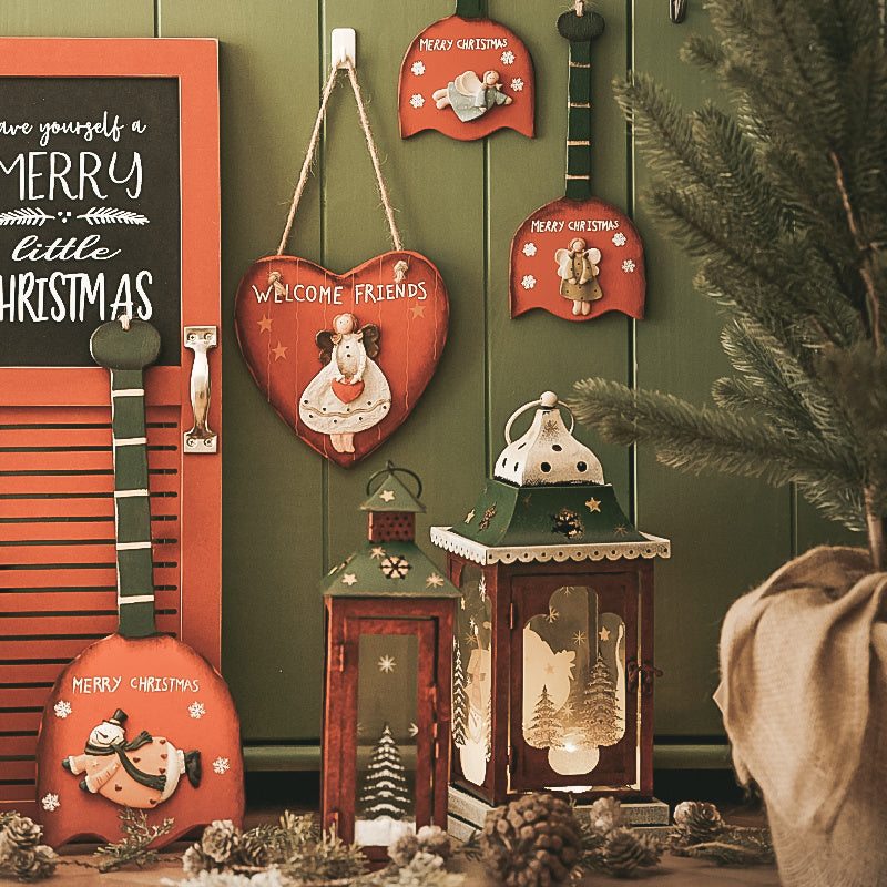 HKM-638163 Christmas Wooden Wall Decorations Featuring Gloves, Socks, Love Heart, and Winter Snow Shovels