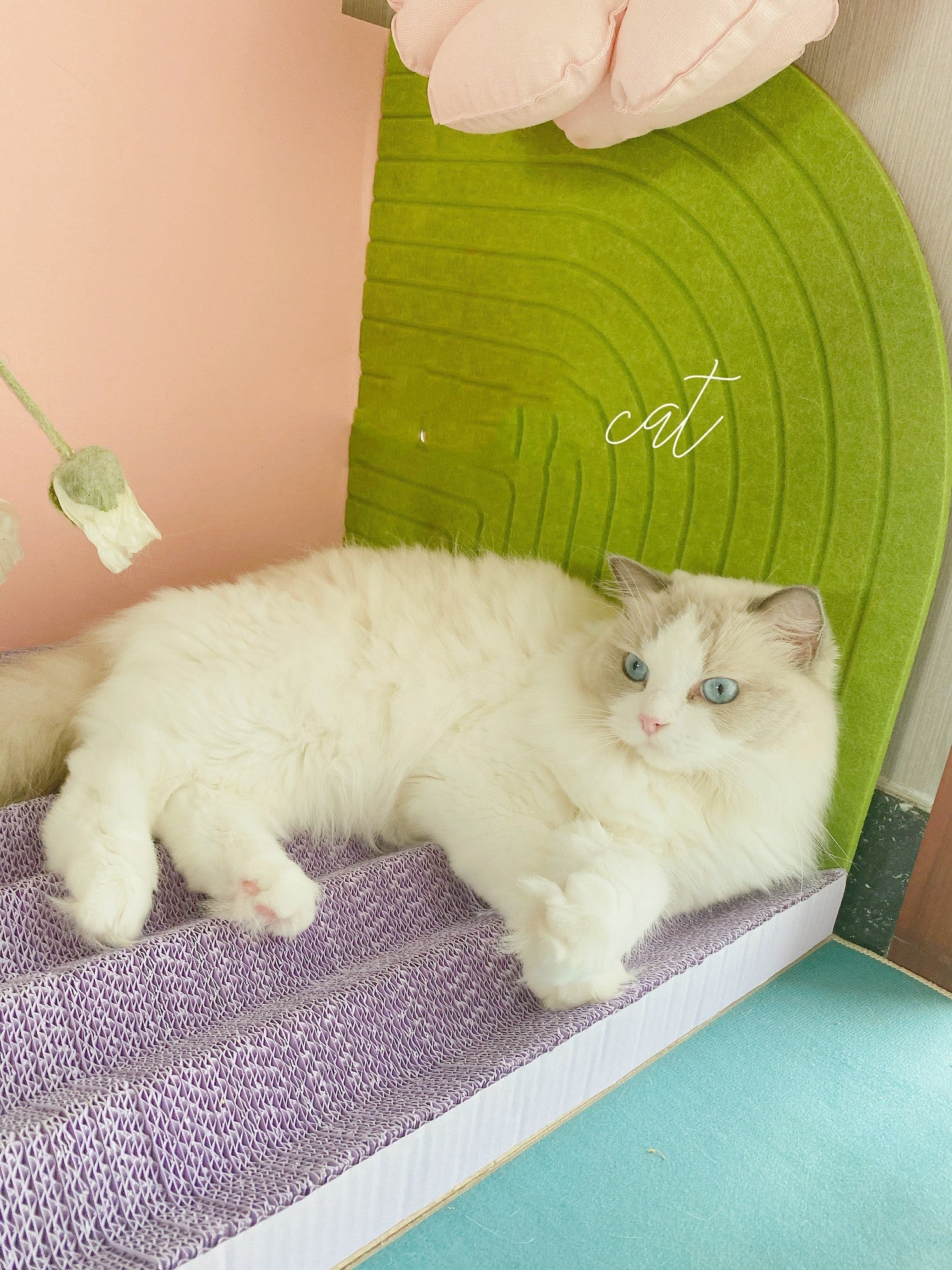 HKM-638355 Vertical Cat Scratching Board with Corrugated Paper and Felt Material - 55x45x55 cm
