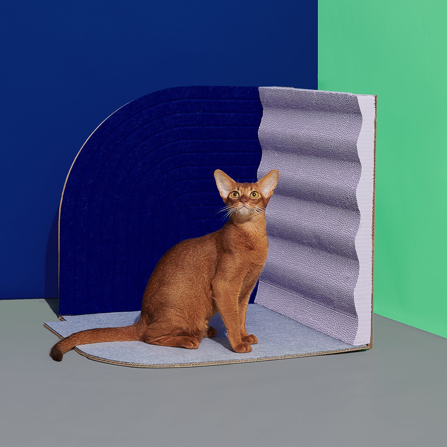 HKM-638355 Vertical Cat Scratching Board with Corrugated Paper and Felt Material - 55x45x55 cm