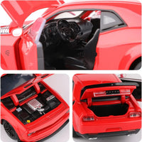 HKM-638995 1:32 Scale Dodge Challenger Alloy Model Car with Pullback Action, Sound, and Light Features