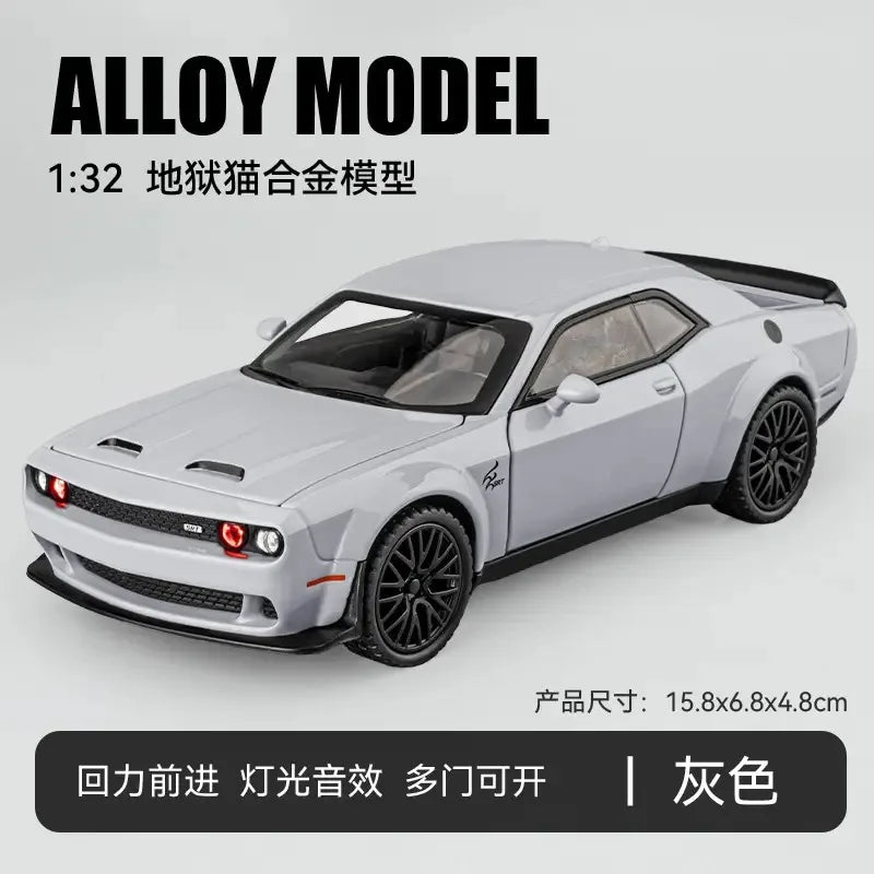 HKM-638995 1:32 Scale Dodge Challenger Alloy Model Car with Pullback Action, Sound, and Light Features