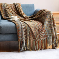 HKM-640275 European Style Knitted Blanket - Soft Acrylic Fiber, Striped Design, Ideal for All Seasons, Perfect for Home or Office Use
