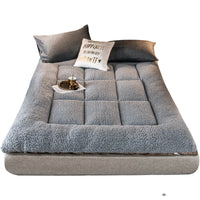 HKM-642131 Winter Lamb Wool Mattress - European Style, Moisture-Absorbing, Breathable Lamb Velvet Fabric, Multiple Sizes Available