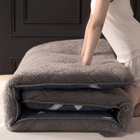 HKM-642131 Winter Lamb Wool Mattress - European Style, Moisture-Absorbing, Breathable Lamb Velvet Fabric, Multiple Sizes Available