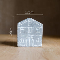 HKM-642579 Charming Ceramic Little House Flower Pot for Garden and Balcony Decor