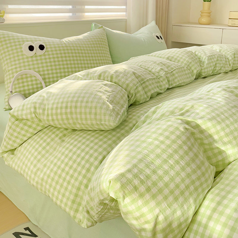 HKM-642963 Big Eyes Striped Four-Piece Bedding Set with Duvet Cover, Bed Sheet, and Pillowcases in Various Sizes