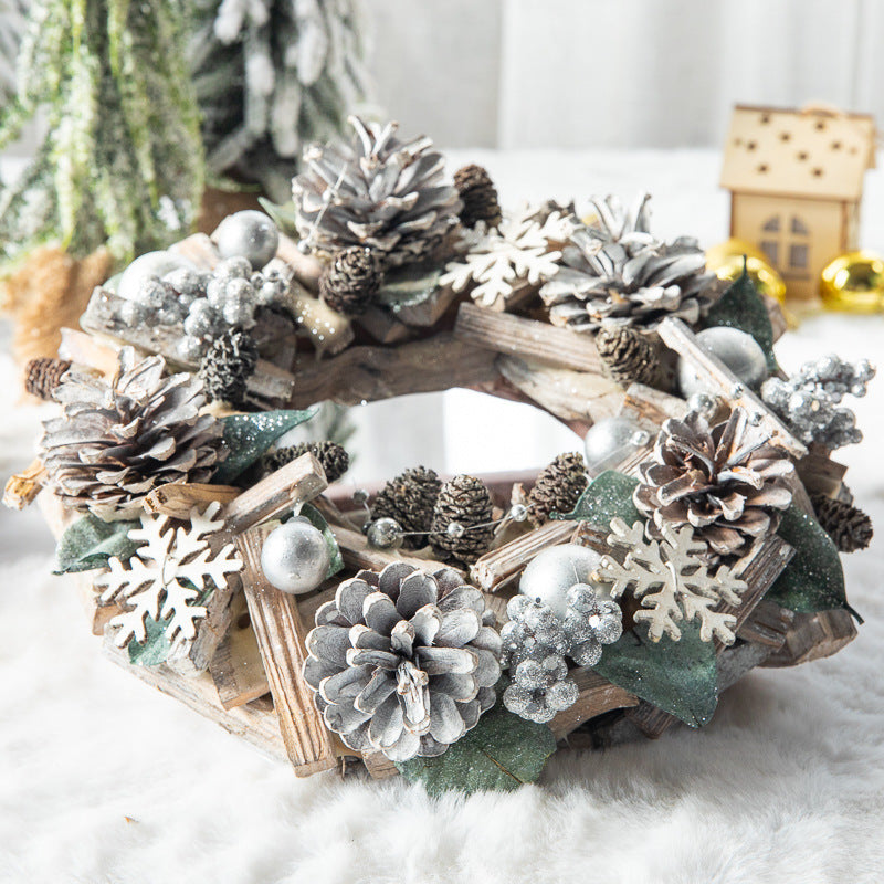 HKM-646867 Nordic Porvoo Christmas Wreaths in Silver and Red Variants