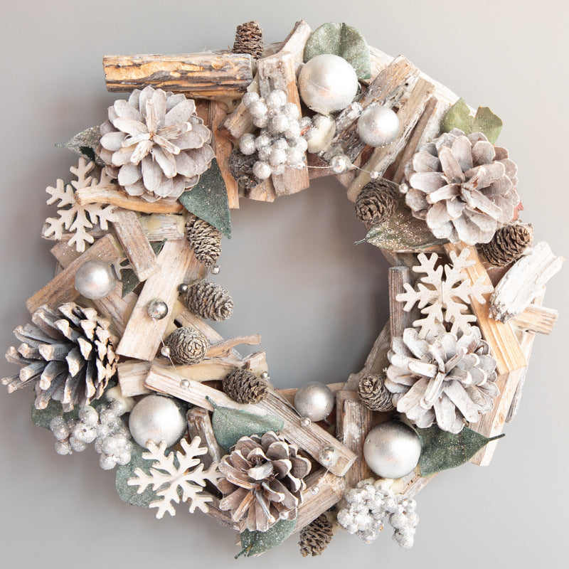HKM-646867 Nordic Porvoo Christmas Wreaths in Silver and Red Variants