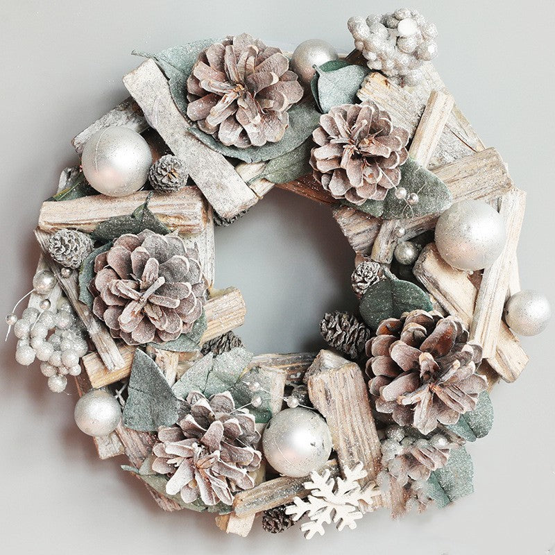 HKM-646867 Nordic Porvoo Christmas Wreaths in Silver and Red Variants