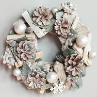 HKM-646867 Nordic Porvoo Christmas Wreaths in Silver and Red Variants