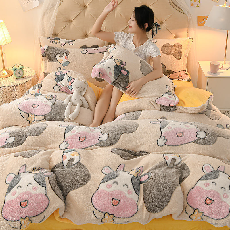 HKM-647571 Coral Velvet Double-Sided Bedding Set with Cartoon Patterns, 4-Piece Collection for Various Bed Sizes
