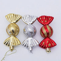 HKM-662355 Christmas Decoration Gift Box with 5 Electroplating Candy Props Pendants in Gold, Silver, and Red