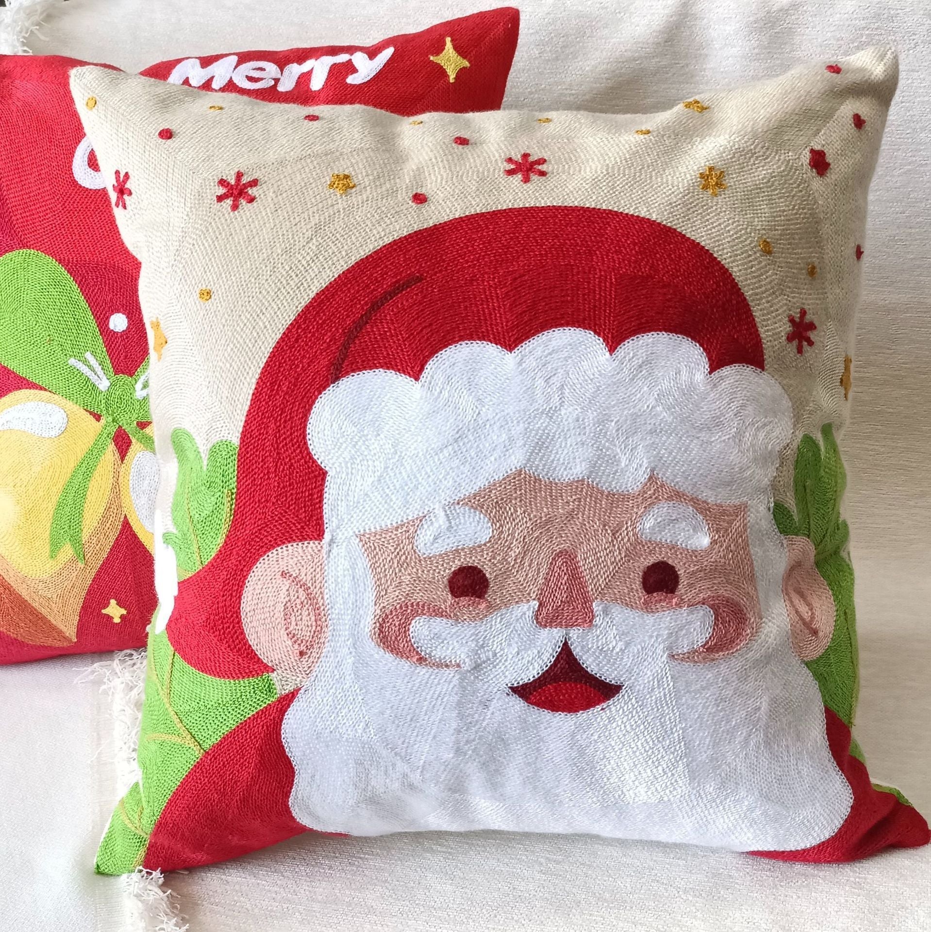 HKM-665171 Santa Claus Cartoon Embroidery Pillow Cover - 45x45cm, Soft PP Cotton, Holiday Decoration