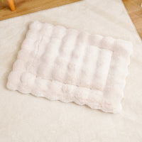 HKM-667475 Winter Warm Plush Cat Mat with Anti-Slip Base and Thick Padding for Cozy Sleeping
