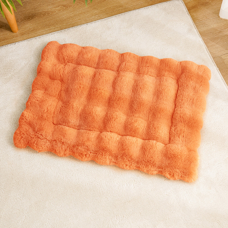 HKM-667475 Winter Warm Plush Cat Mat with Anti-Slip Base and Thick Padding for Cozy Sleeping