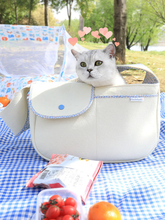HKM-667859 Portable Cat Carrier Bag for Cats Under 12 kg - Stylish Black and White Design
