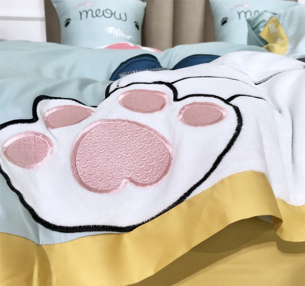 HKM-675859 Princess-Themed Cotton Satin Bedding Set with Appliqué Embroidery and Accessories