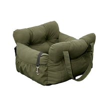 HKM-677907 Waterproof Car Kennel with Non-Slip Design and Removable Features for Pets